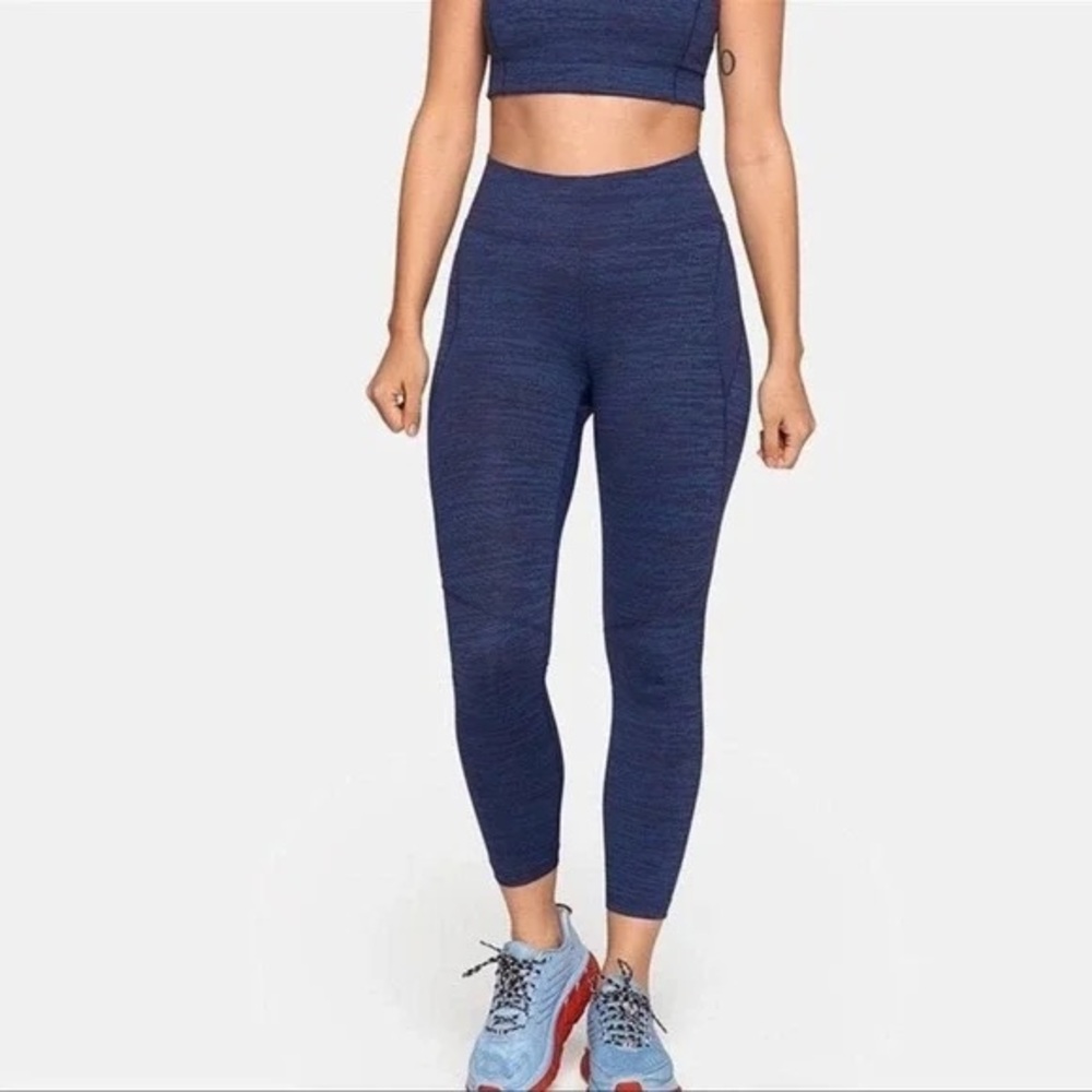 Outdoor Voices TechSweat Core 7/8 Leggings in Baltic Blue Space Dye